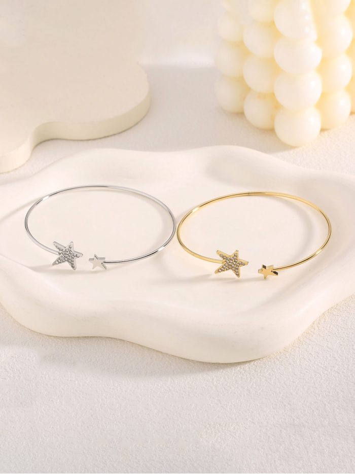 Pulsera rígida con estrellas con circonitas