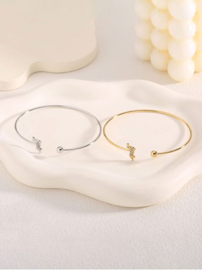 Pulsera rígida perro salchicha con circonitas