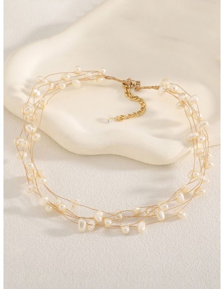 Collar multicapa con perlas