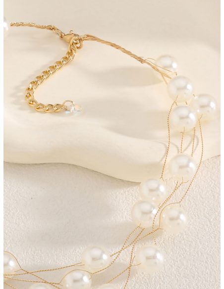 Collar multicapa con perlas
