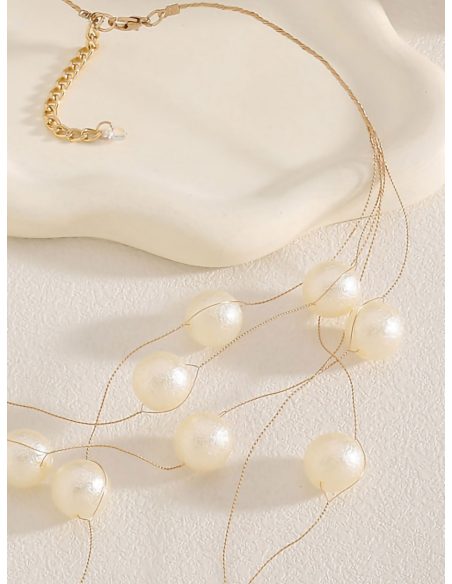 Collar multicapa con perlas