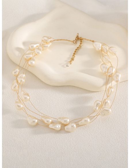 Collar multicapa con perlas
