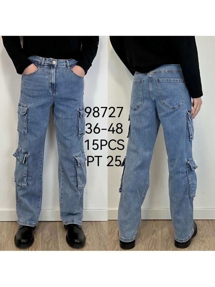 Jeans cargo corte relaxed