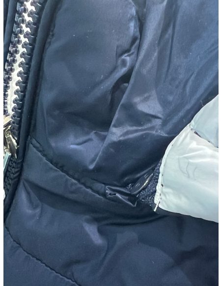 Gilet matelassé léger réversible avec capuche