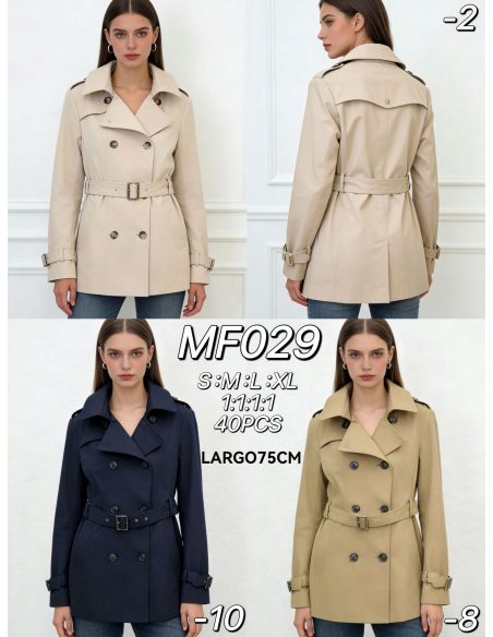 Trench cruzado con cinturón