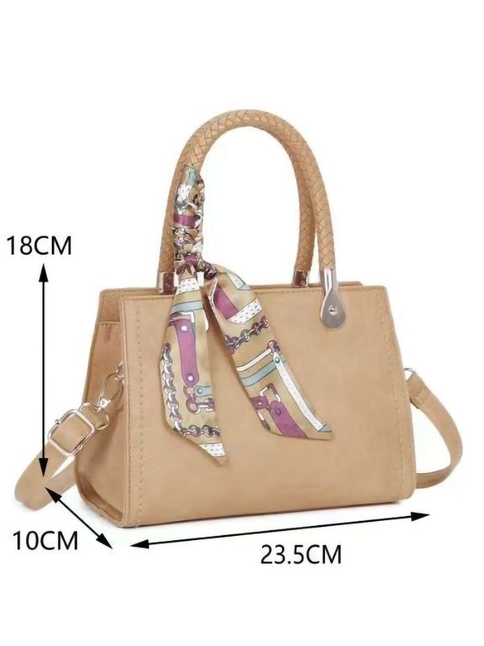 Bolso de mano con pañuelo y asa trenza