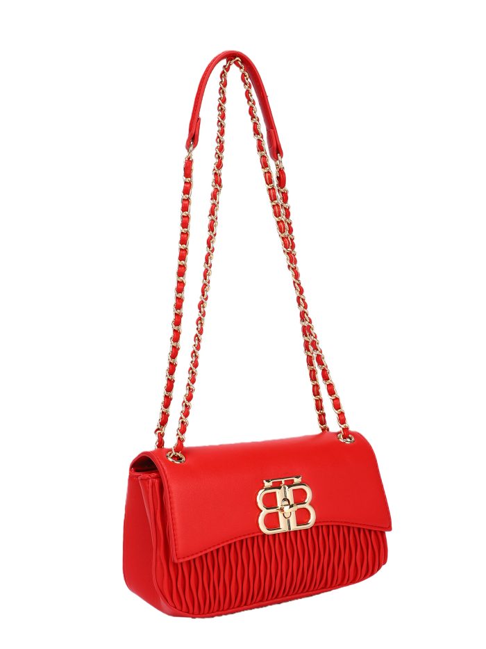 Bolso de hombro con cadena y cierre metálico