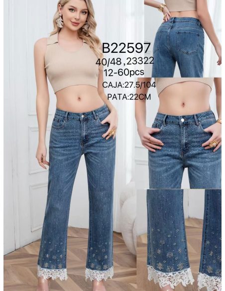 Jeans mit Strass und Spitzenbund