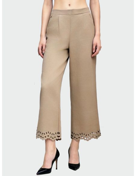 Pantalón culotte antelina calado