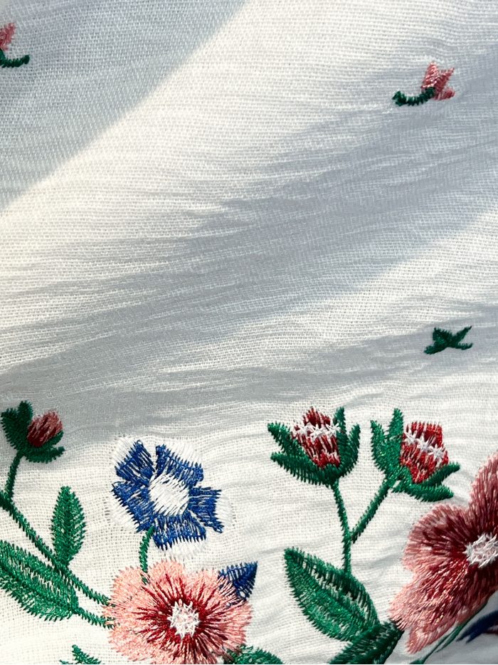 Camisa bordada floral strass