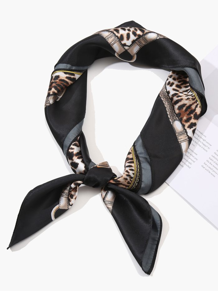 Pañuelo pequeño efecto seda animal print