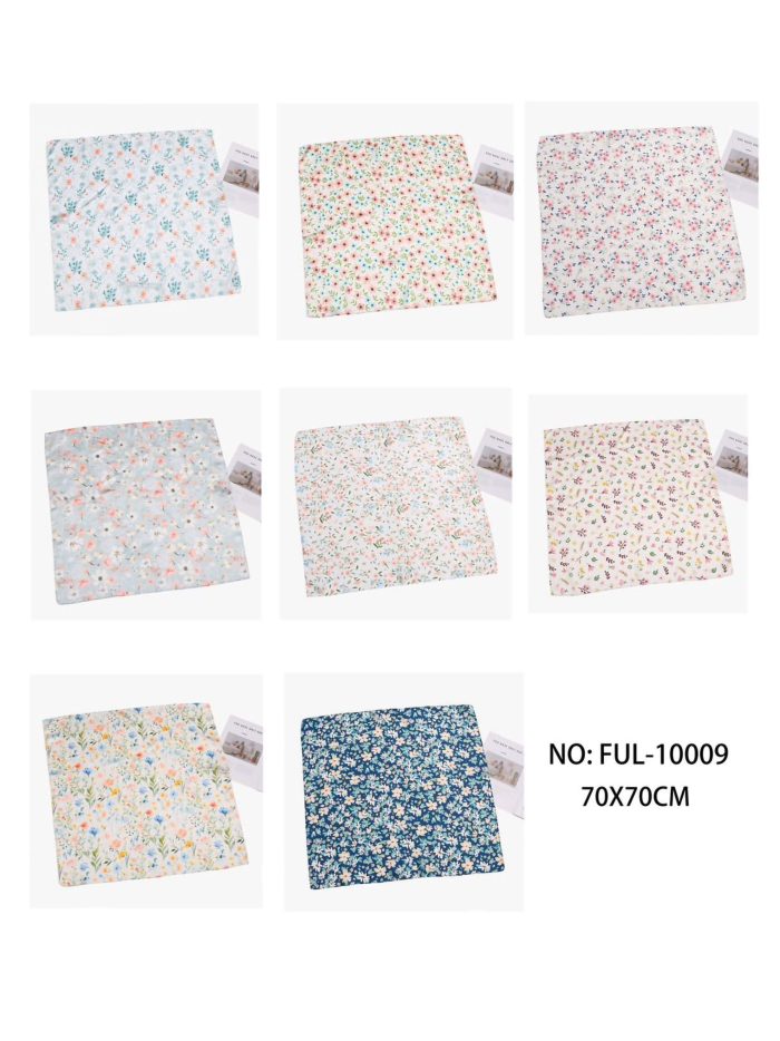 Pañuelo pequeño efecto seda florecitas