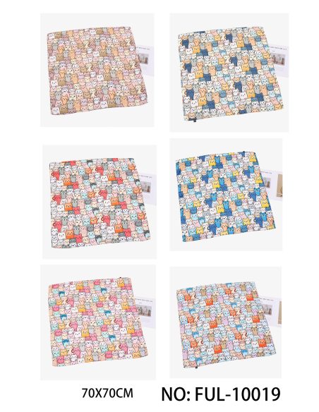 Pañuelo pequeño efecto seda estampado gatitos