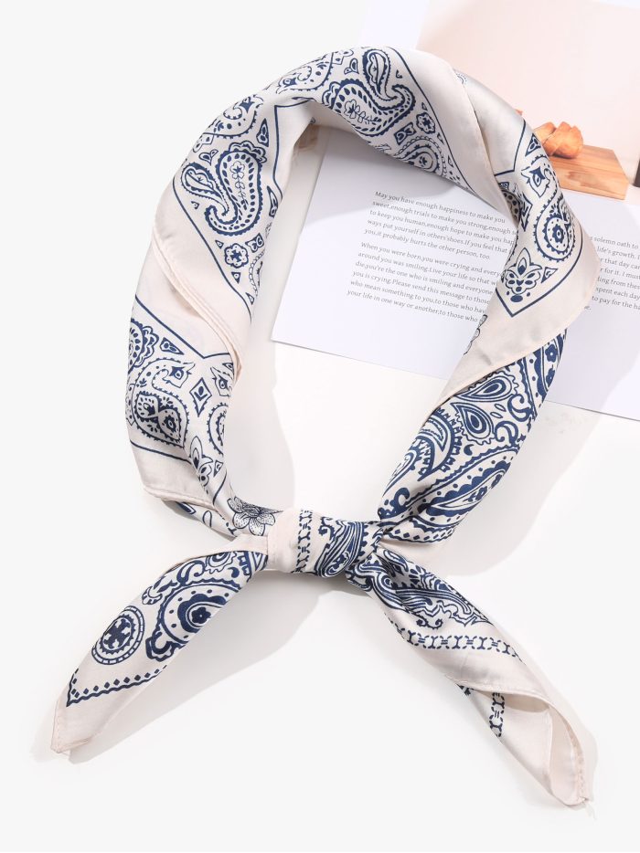 Pañuelo pequeño efecto seda bandana clásica