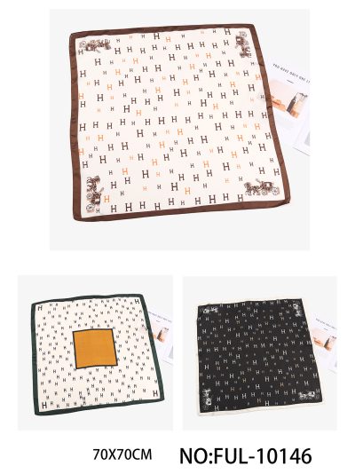 Pañuelo pequeño efecto seda letra H 2