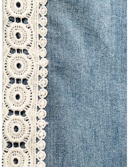 Gerade Jeans mit seitlicher Spitzenborte