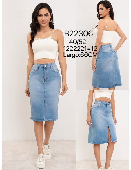 Denim midi skirt with a vent