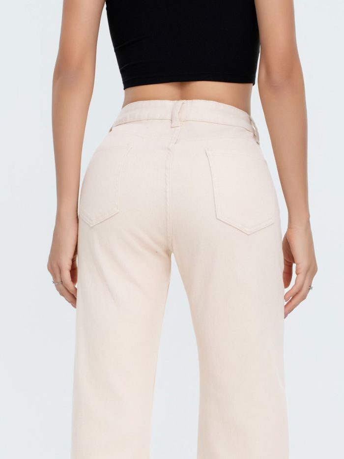 Jeans básico tamanho grande.