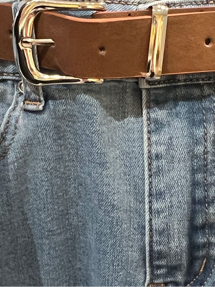 Falda vaquera midi abertura frontal