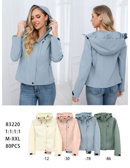 Hooded jacket with chest pocket