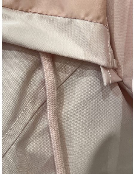 Parka capucha y bolsillo