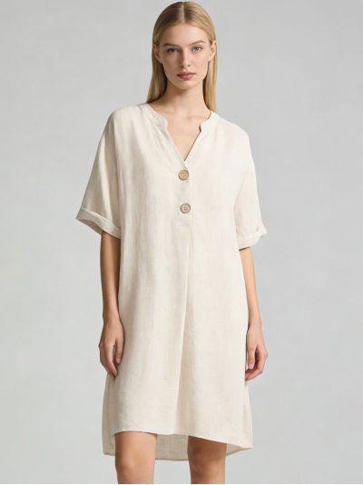 Robe en lin à la coupe ample et aux boutons décoratifs