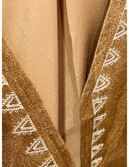 Chaleco bordado efecto ante