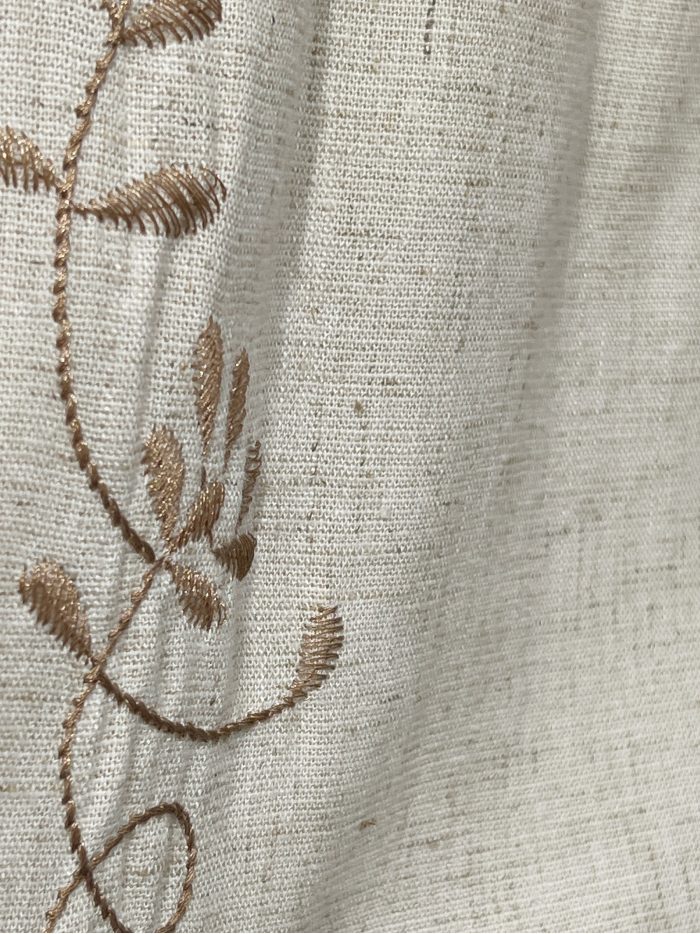 Pantalón lino wide leg bordado floral