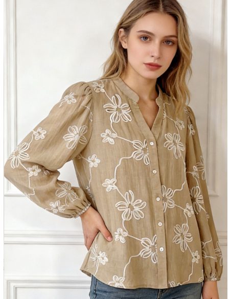 camicetta floreale ricamata