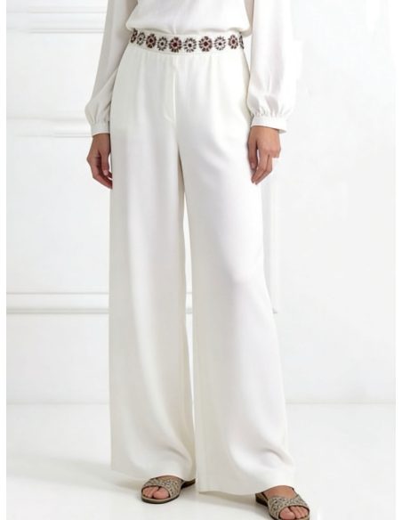 Pantalón efecto lino cenefa bordada