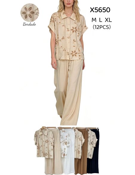 Besticktes Set aus Hemd und Hose