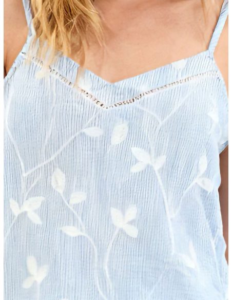 Top tirantes bordado hojas escote pico