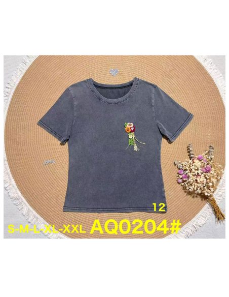Camiseta floral de malha com efeito lavado.