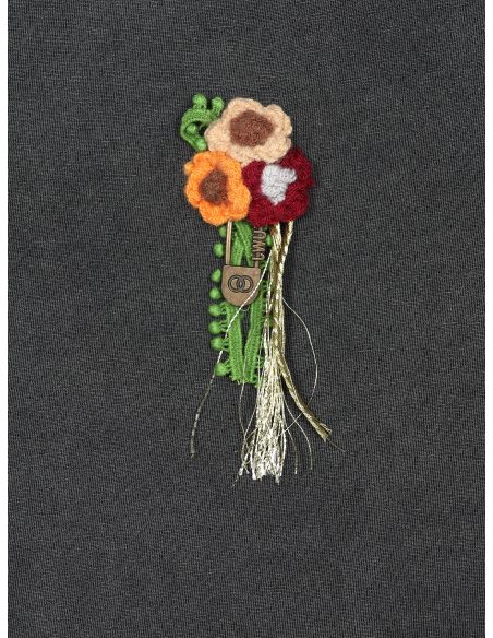 Camiseta floral de malha com efeito lavado.