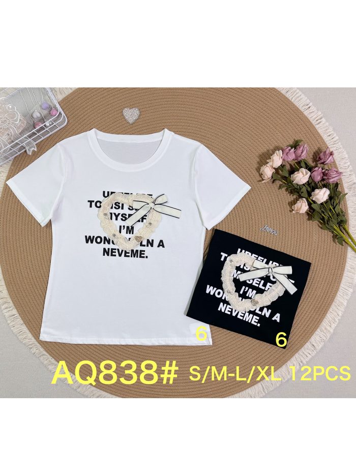 T-shirt avec texte en forme de cœur