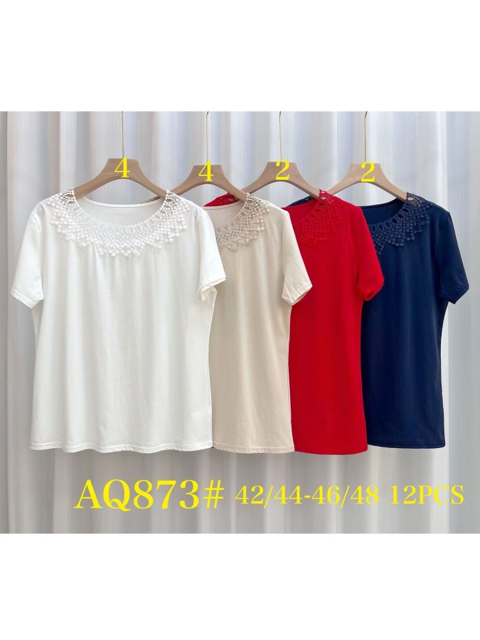 Oversized t-shirt with guipur