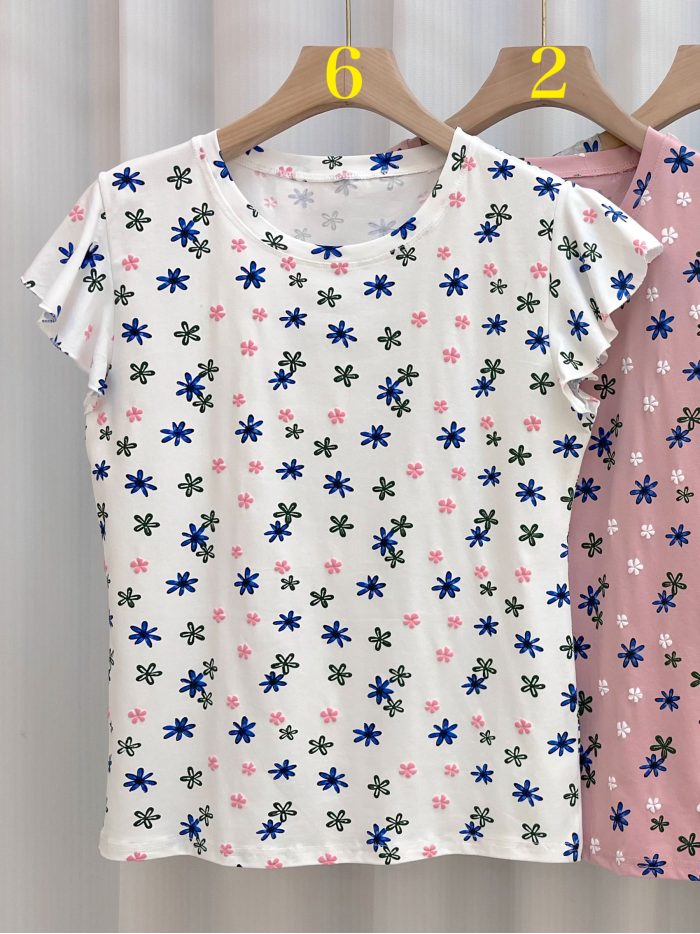 Floral t-shirt with ruffle trims