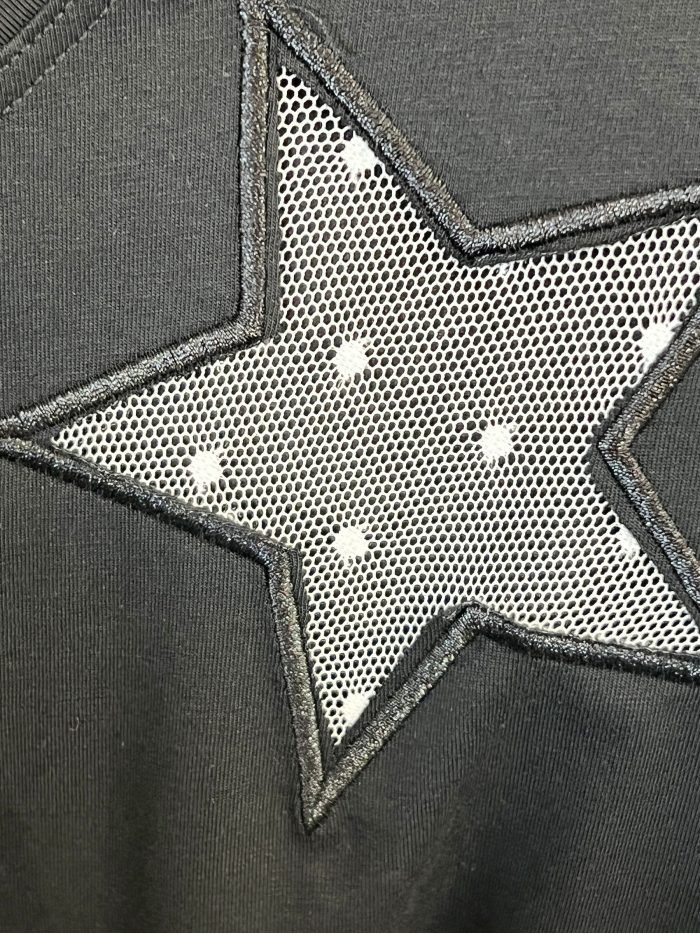 Camiseta apliques estrellas