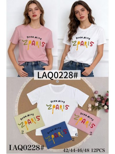 Übergroßes, besticktes T-Shirt, das von Paris träumt 2