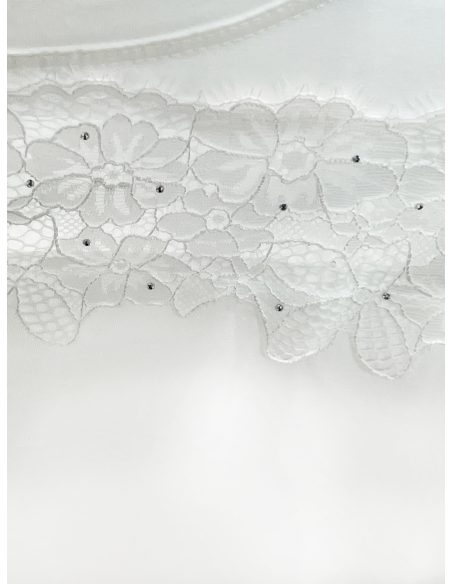 Maglietta ampia in pizzo e strass