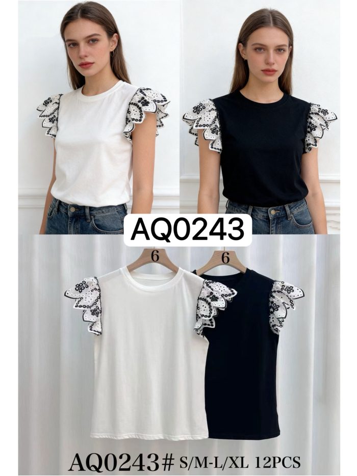 Camiseta com mangas bufantes bordadas