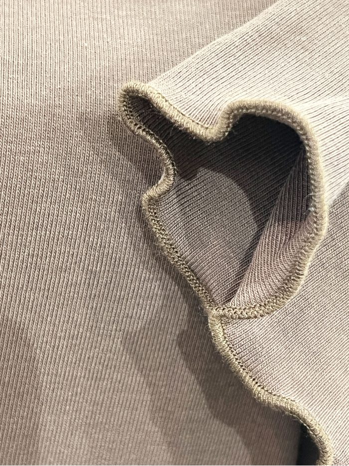 Camiseta lisa acabado ondulado