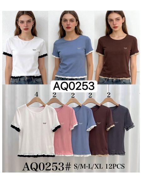 T-shirt avec bordure bicolore et nœud brodé