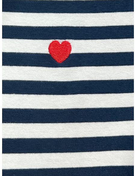 Gestreiftes T-Shirt mit gestickten Herzen