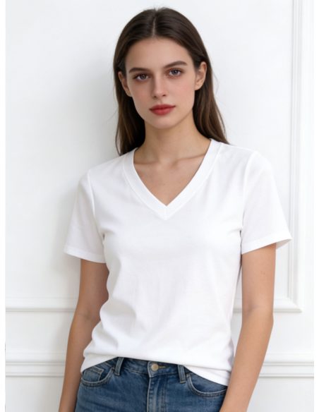 Camiseta básica com decote em V