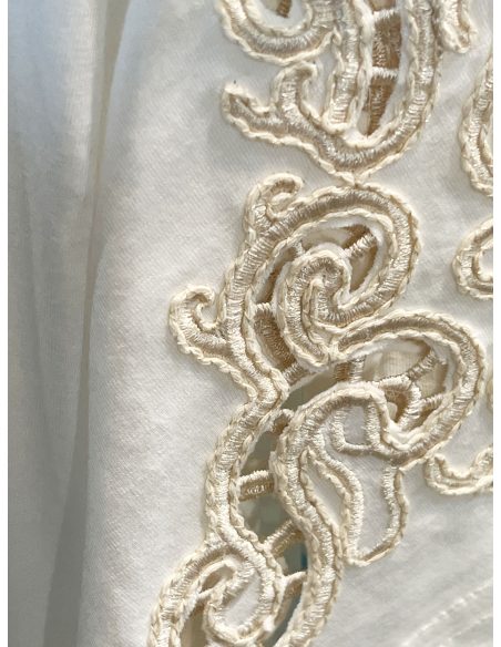 Maglietta con maniche in pizzo ricamato