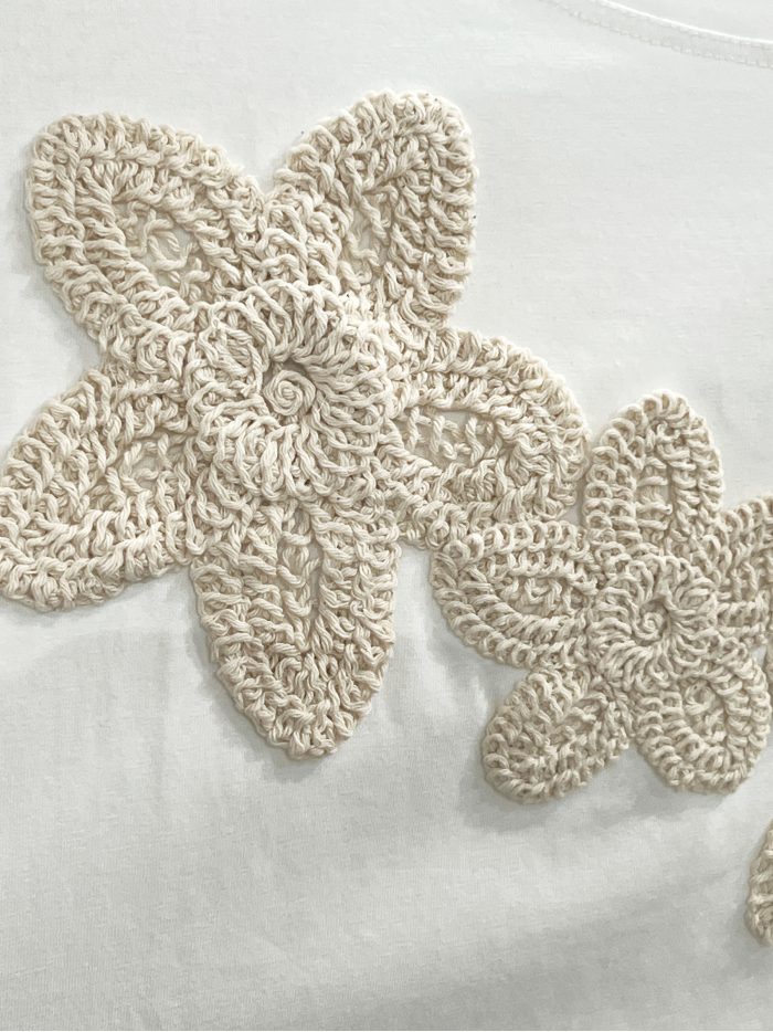 maglietta ampia in pizzo floreale