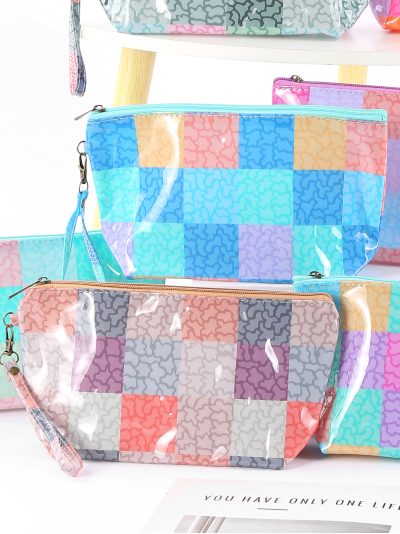 Neceser vinilo transparente patchwork pastel