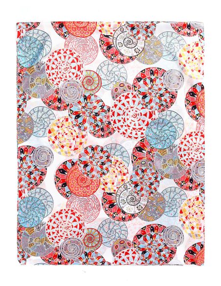 Lenço mandala multicolorido com detalhes dourados