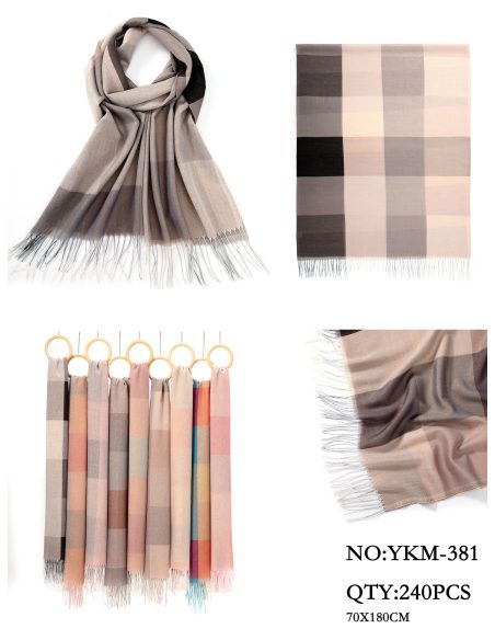 Cachecol xadrez metálico em tons neutros